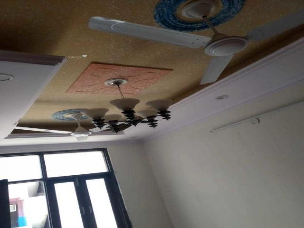 Casa de 2 dormitorios en Ghaziabad, India No. 23044