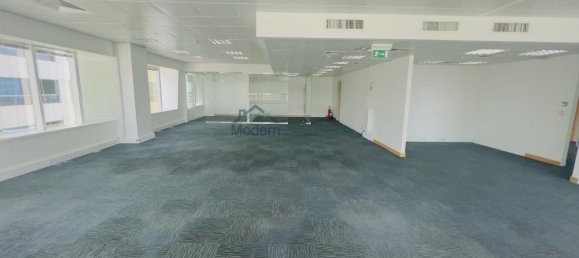 2003m² Office in Sheikh Zayed Road, UAE No. 9483 14
