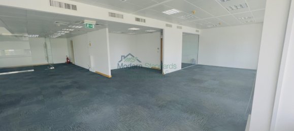2003m² Office in Sheikh Zayed Road, UAE No. 9483 11