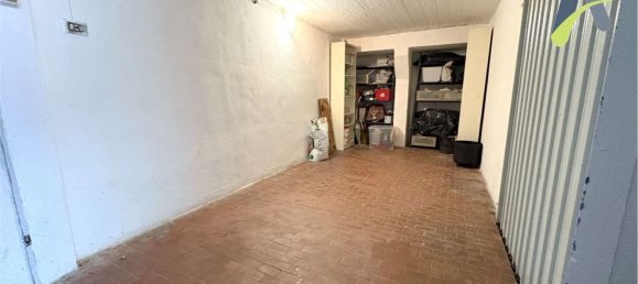 16m² Garage in Venice, Italy No. 60059 4