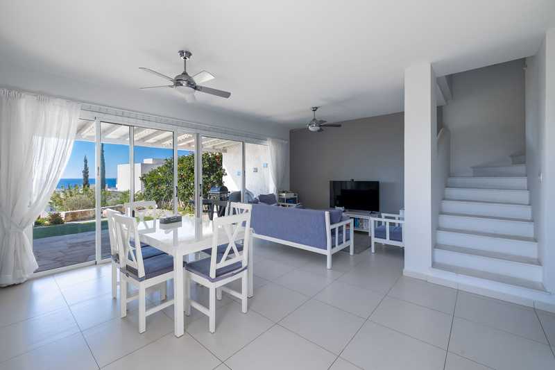 3 bedrooms Commercial property in Chloraka, Cyprus No. 20231