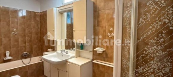 Дом с 3 спальнями в Сареццо, Италия № 303515 20