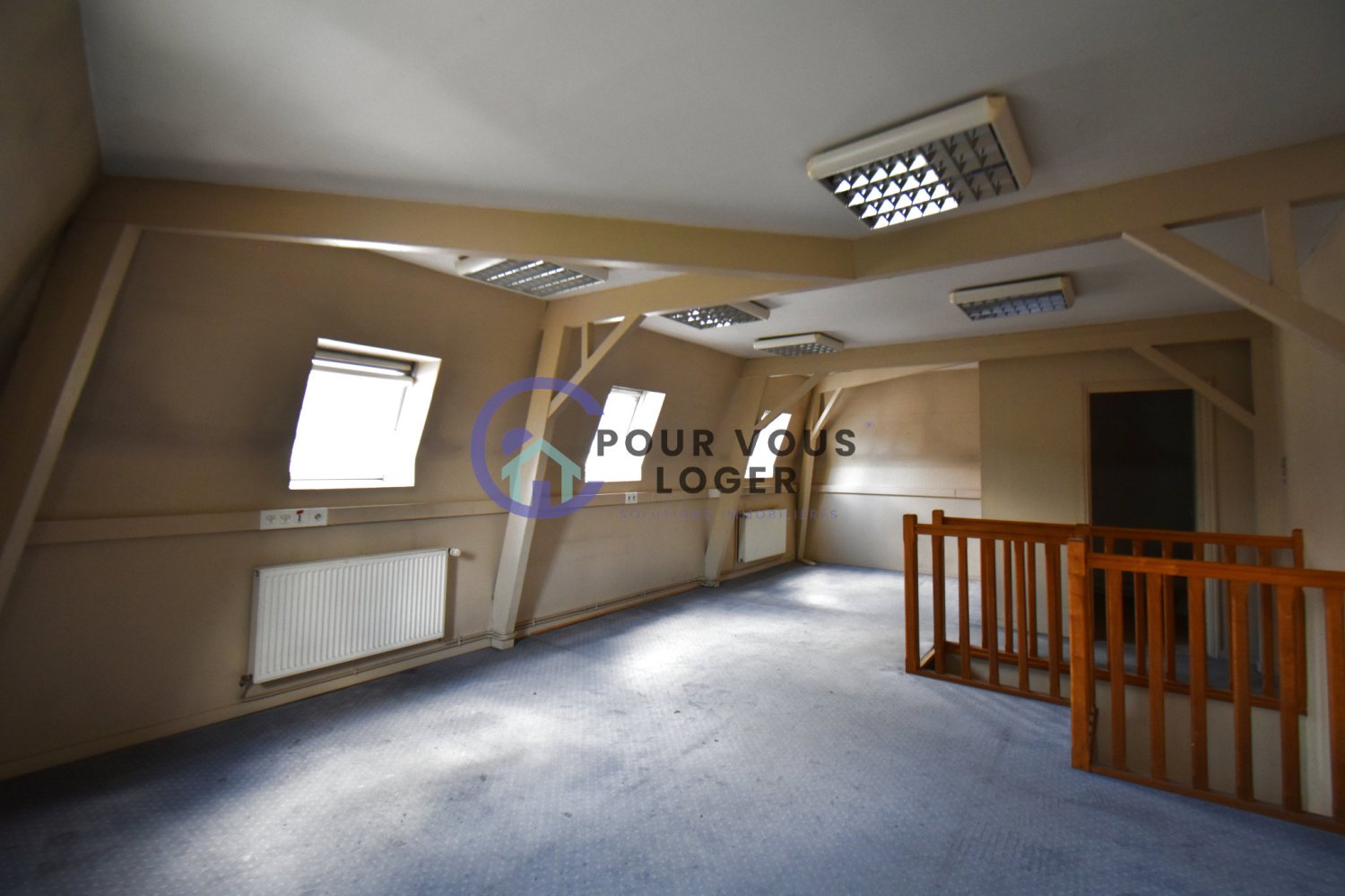 5-Zimmer Gebäude in Bethune, France, Nr. 69421