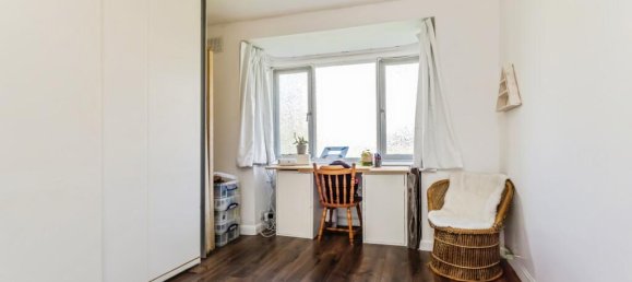 2 Schlafzimmer Maisonette-Wohnung in Kenley, United Kingdom, Nr. 8046 2