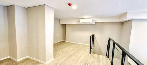 2 bedrooms Condo in Huai Khwang, Thailand No. 23478 12