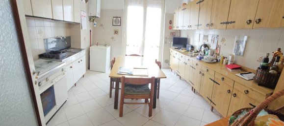 3 rooms Apartment in Cremona, Italy No. 191896 4