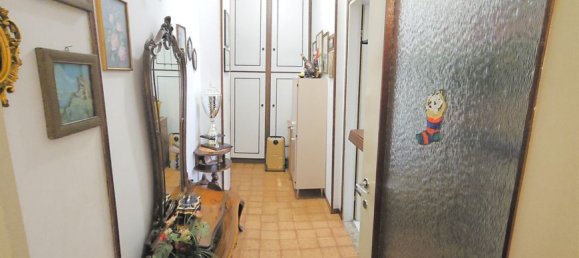 3 rooms Apartment in Cremona, Italy No. 191896 5