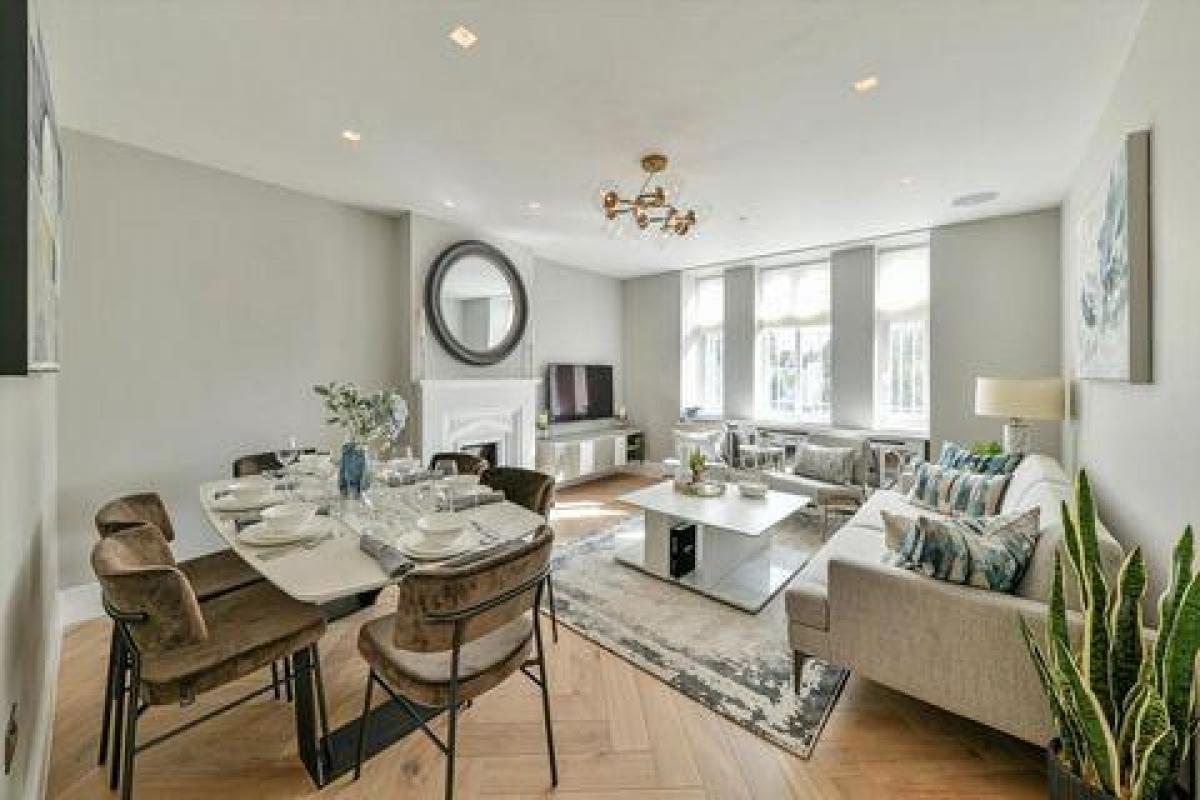2 bedrooms Apartment in London, United Kingdom No. 743