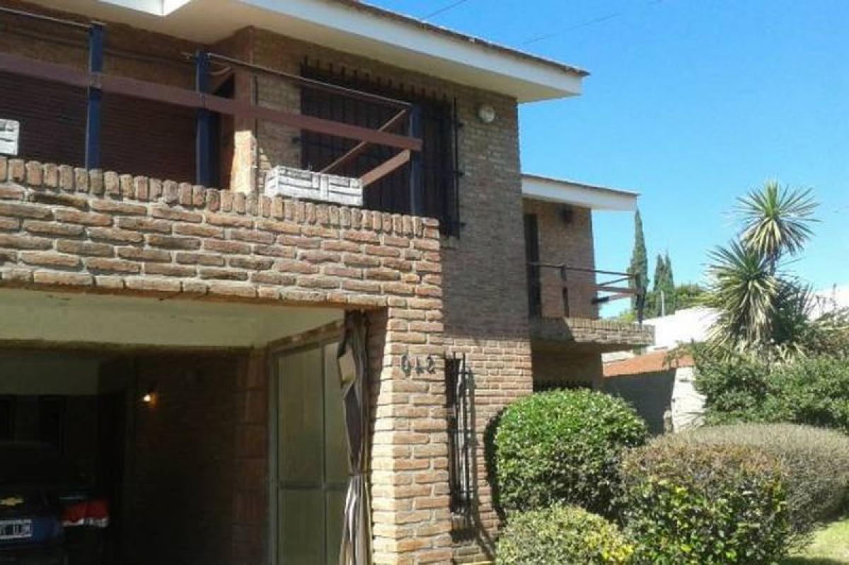 Дом с 4 спальнями в Кордоба, Аргентина № 10150