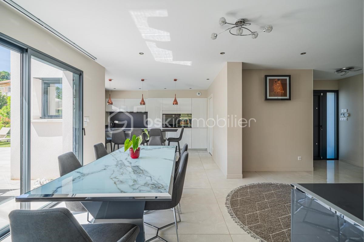 4 bedrooms Villa in Brie-et-Angonnes, France No. 347578