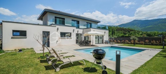 4 bedrooms Villa in Brie-et-Angonnes, France No. 347578 3