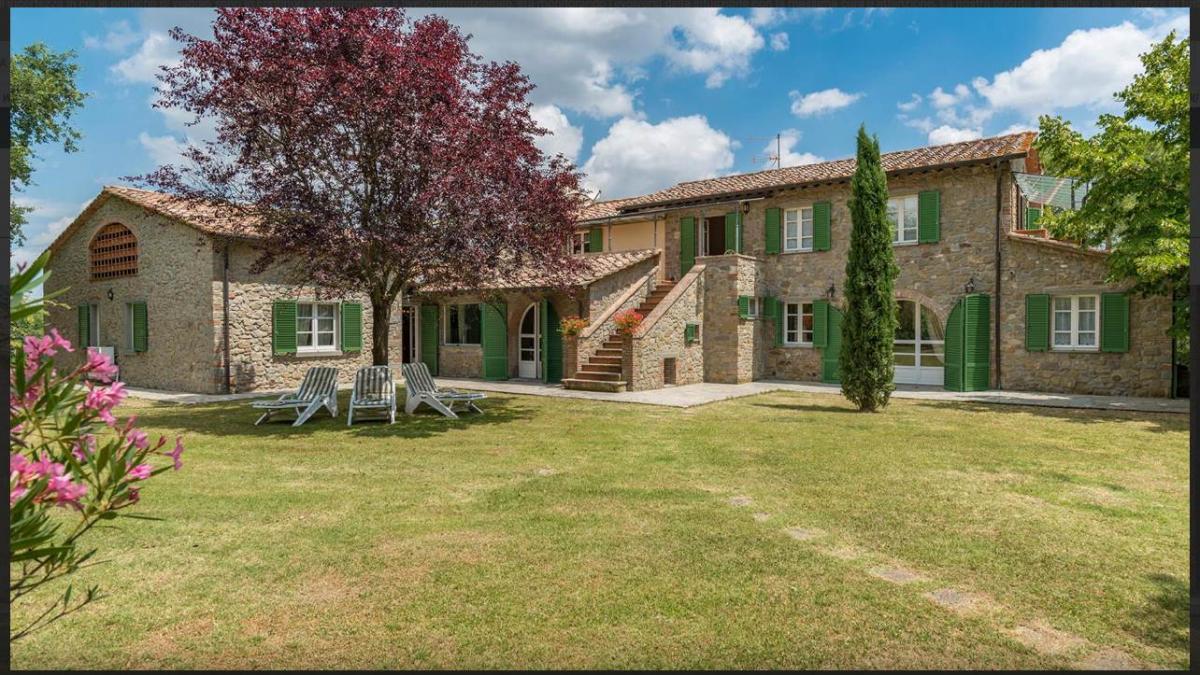 Casa de 5 dormitorios en Cortona, Italy No. 1244