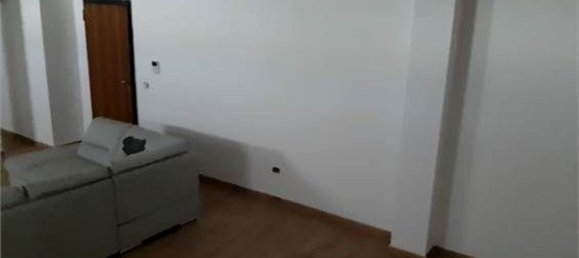 5-salle Appartement à Cavallino, Italy No. 205939 3