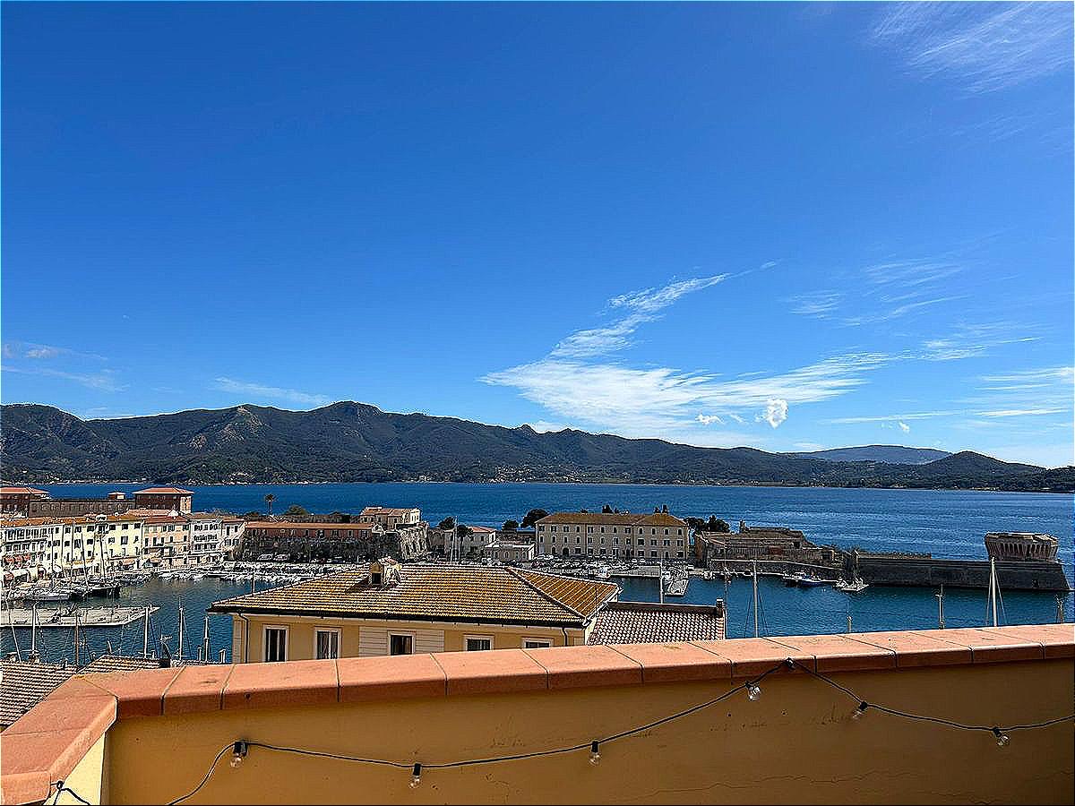 3 Schlafzimmer Wohnung in Portoferraio, Italy, Nr. 256607
