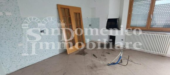 8-salle Appartement à Vecchiano, Italy No. 141901 13