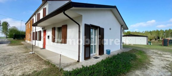 3 bedrooms Villa in Comacchio, Italy No. 178970 15