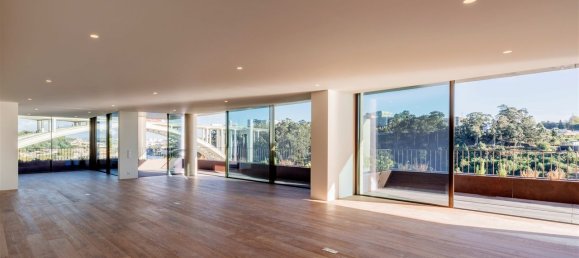 3 bedrooms Apartment in Porto, Portugal No. 107989 4