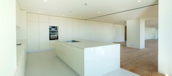 3 bedrooms Apartment in Porto, Portugal No. 107989 20