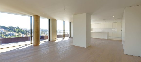 3 bedrooms Apartment in Porto, Portugal No. 107989 6