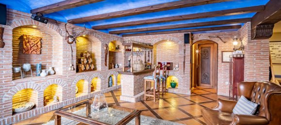 7 bedrooms Villa in Marbella, Spain No. 111398 8