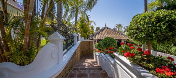 7 bedrooms Villa in Marbella, Spain No. 111398 34