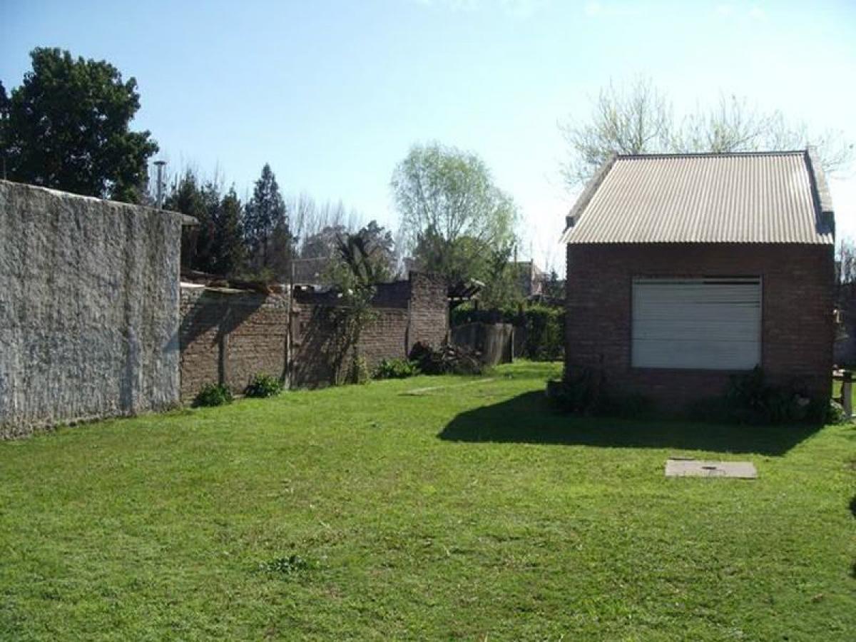  Land in Malvinas Argentinas, Argentina No. 37420