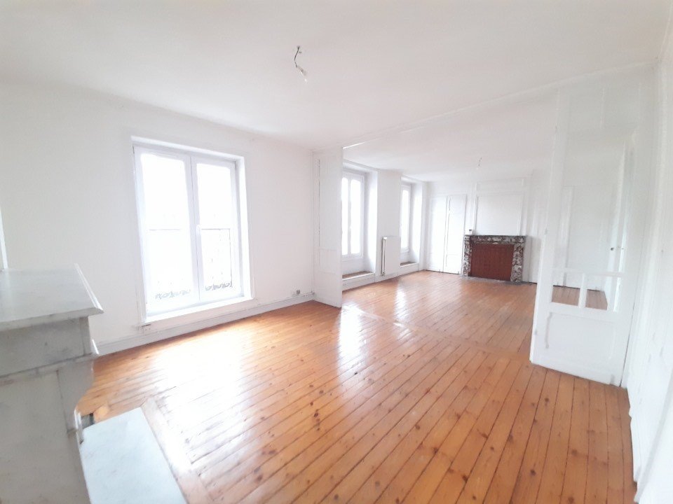 Квартира с 2 спальнями в Ла Мадлен, Франция № 83068