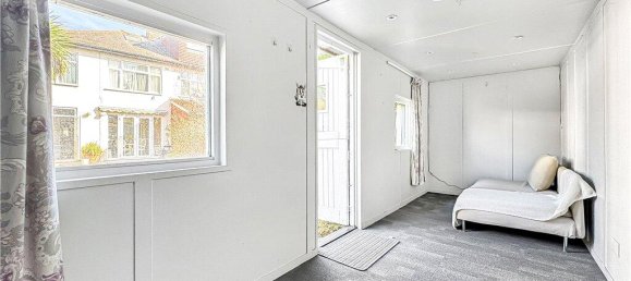 3 bedrooms House in Twickenham, United Kingdom No. 8478 11