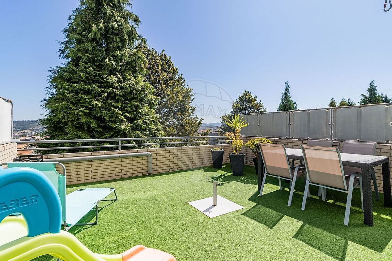 2 bedrooms Apartment in Ermesinde, Portugal No. 224687