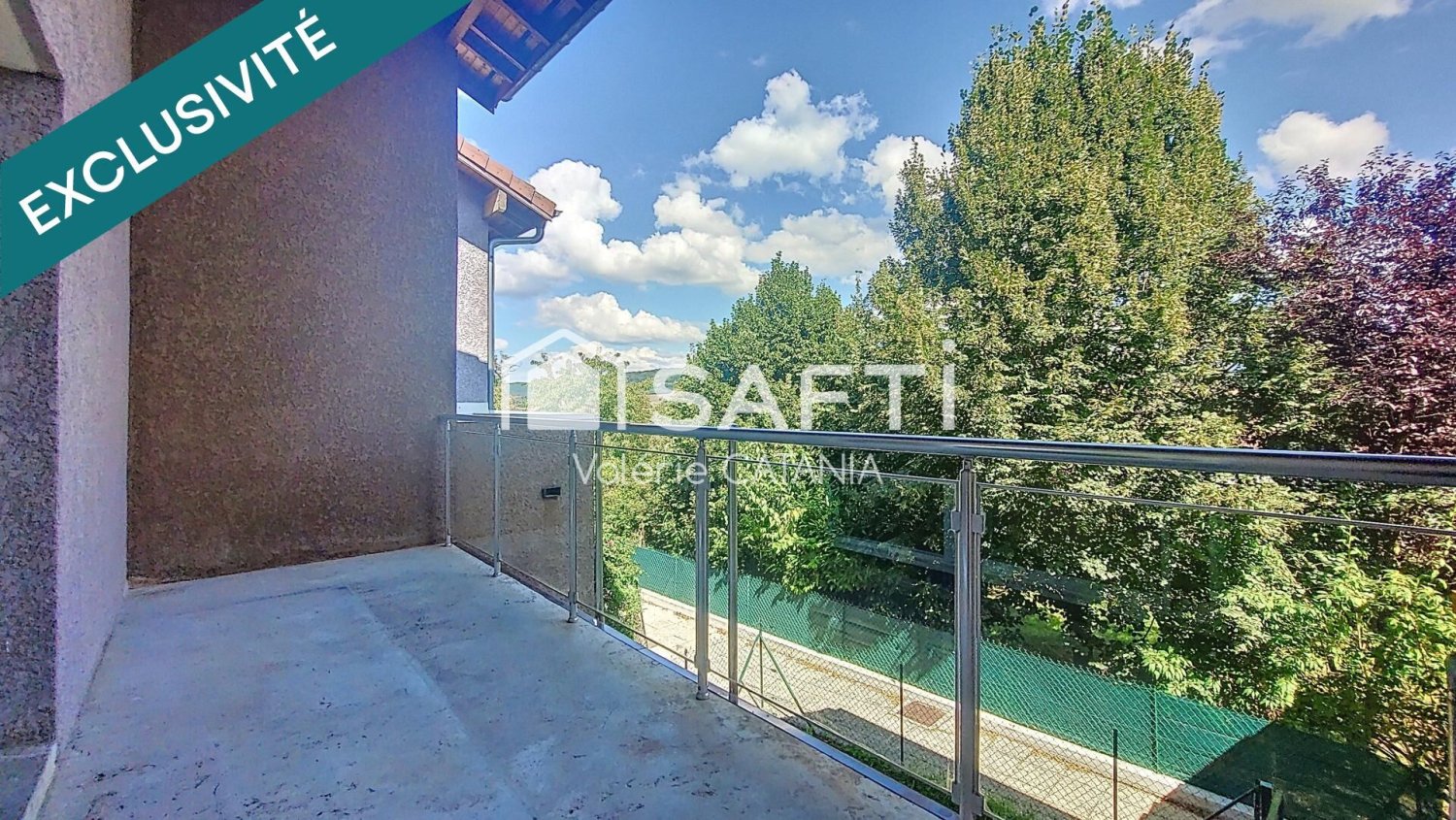 3 bedrooms Apartment in Isere, France No. 290024