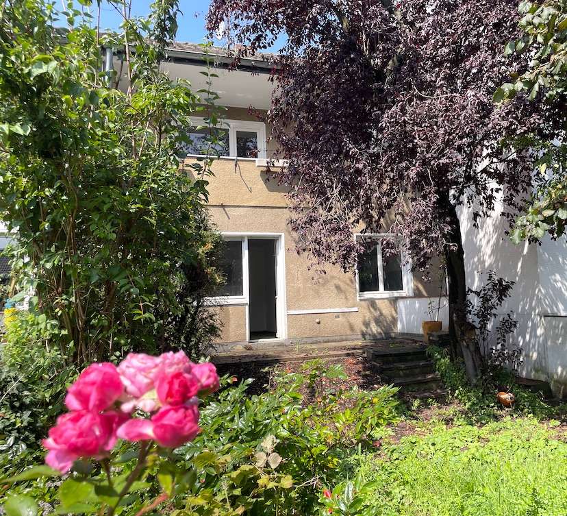 3 bedrooms Townhouse in Cologne, Germany No. 232028