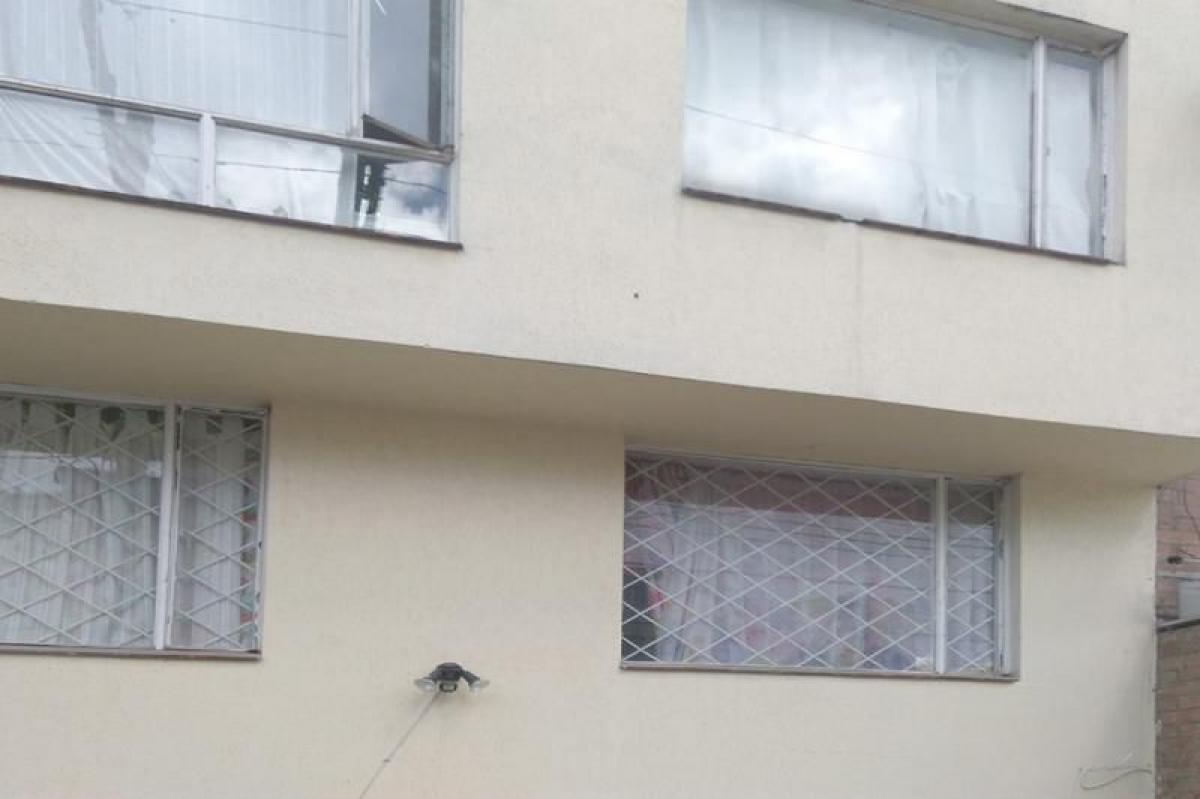 Casa de 3 dormitorios en Bogotá, Colombia No. 13519