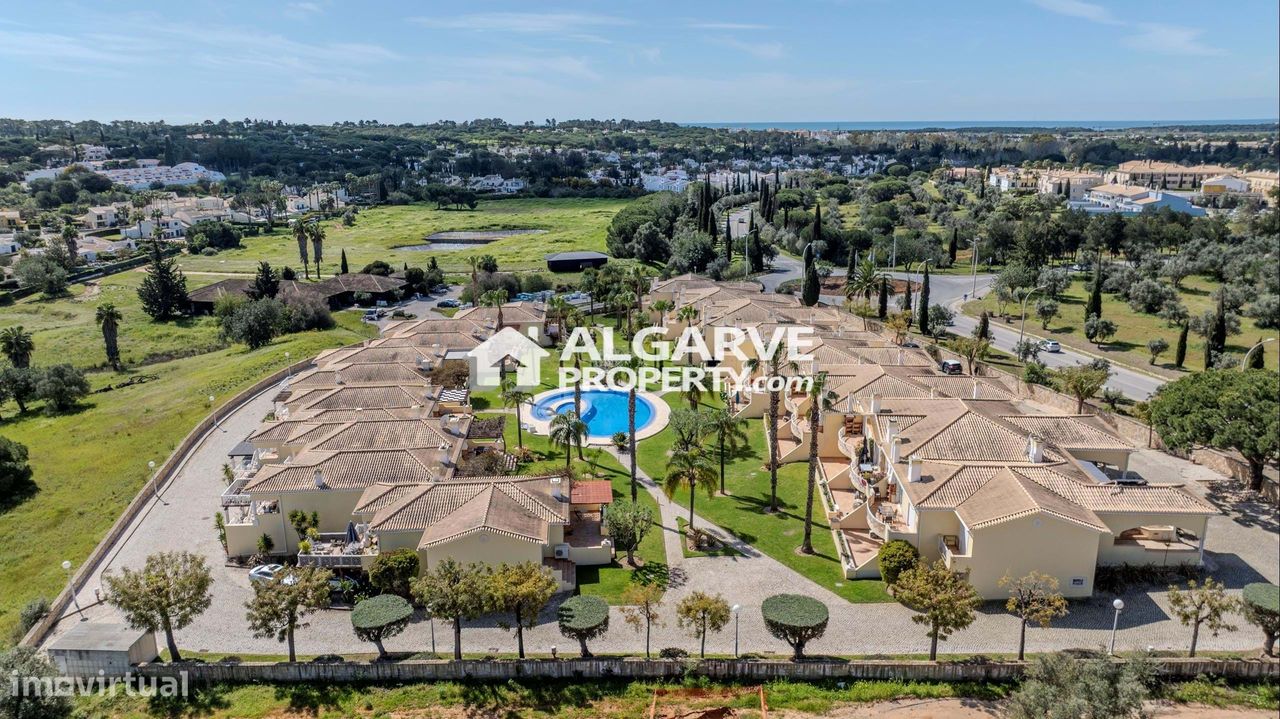 4 bedrooms House in Quarteira, Portugal No. 10542