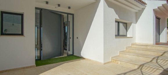 4 bedrooms Villa in Altea, Spain No. 9776 3