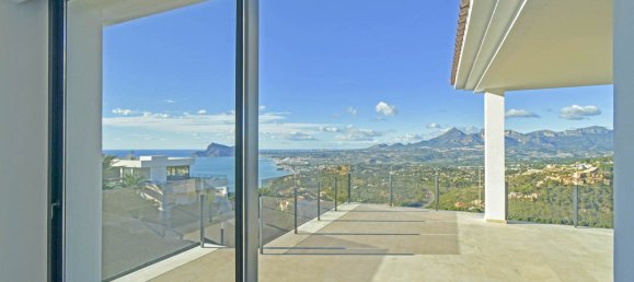 4 bedrooms Villa in Altea, Spain No. 9776 14