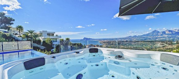 4 bedrooms Villa in Altea, Spain No. 9776 8