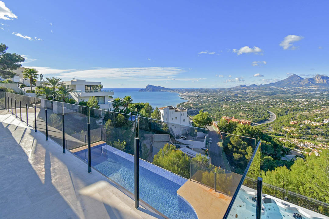 4 bedrooms Villa in Altea, Spain No. 9776
