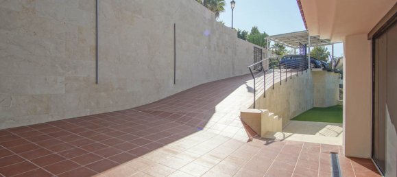 4 bedrooms Villa in Altea, Spain No. 9776 2