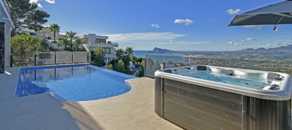 4 bedrooms Villa in Altea, Spain No. 9776 7