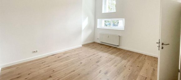 10 rooms House in Oberschoneweide, Germany No. 31633 5