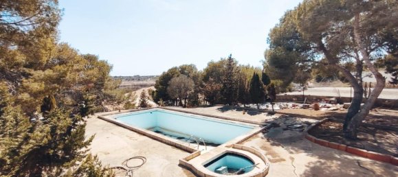 5 bedrooms House in Los Montesinos, Spain No. 13088 3