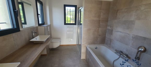 2 Schlafzimmer Villa in Grimaud, France, Nr. 292967 7