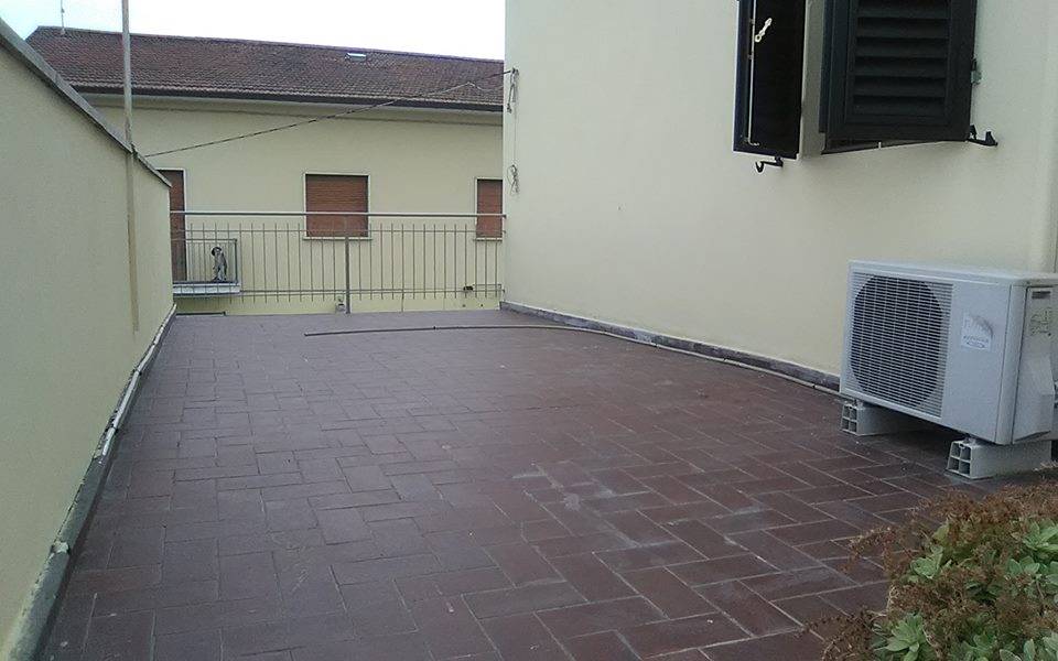 Imóvel comercial de 10 divisões em Montecatini Terme, Italy N.º 35139