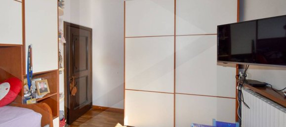 Villa de 5 divisões em Parabiago, Italy N.º 29403 29