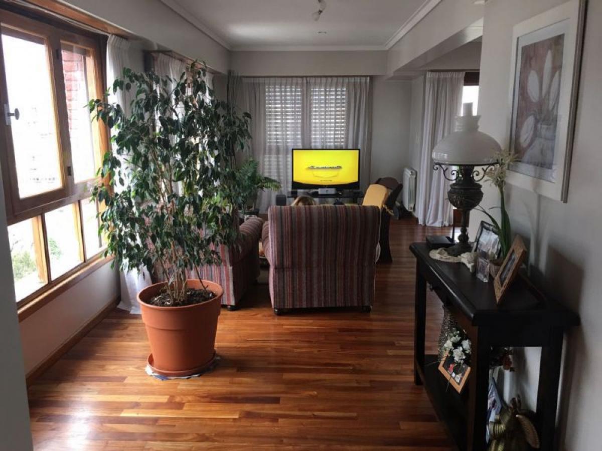 3 bedrooms Apartment in Buenos Aires, Argentina No. 20083