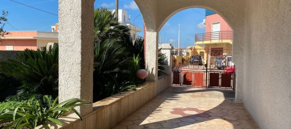 4 rooms House in Salve, Italy No. 82895 30