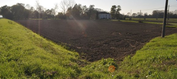  Land in Parma, Italy No. 339141 3