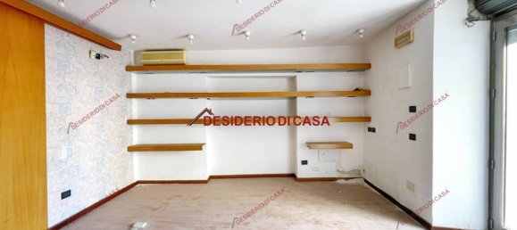3 rooms Commercial property in Alcamo, Italy No. 111458 3