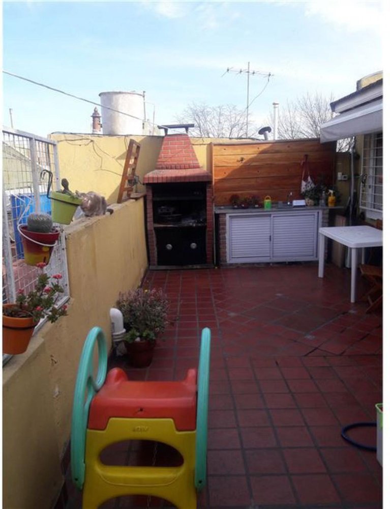 3 bedrooms House in Buenos Aires, Argentina No. 79017