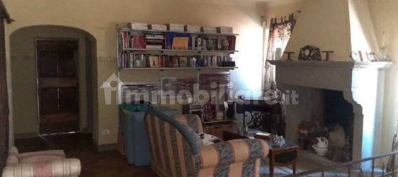 3 bedrooms House in Rufina, Italy No. 271490 10